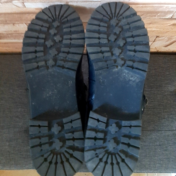 VEGAN Aquatherm by Santana Canada Women's Faux Fur Lined& Faux Leather Boots - Picture 11 of 12